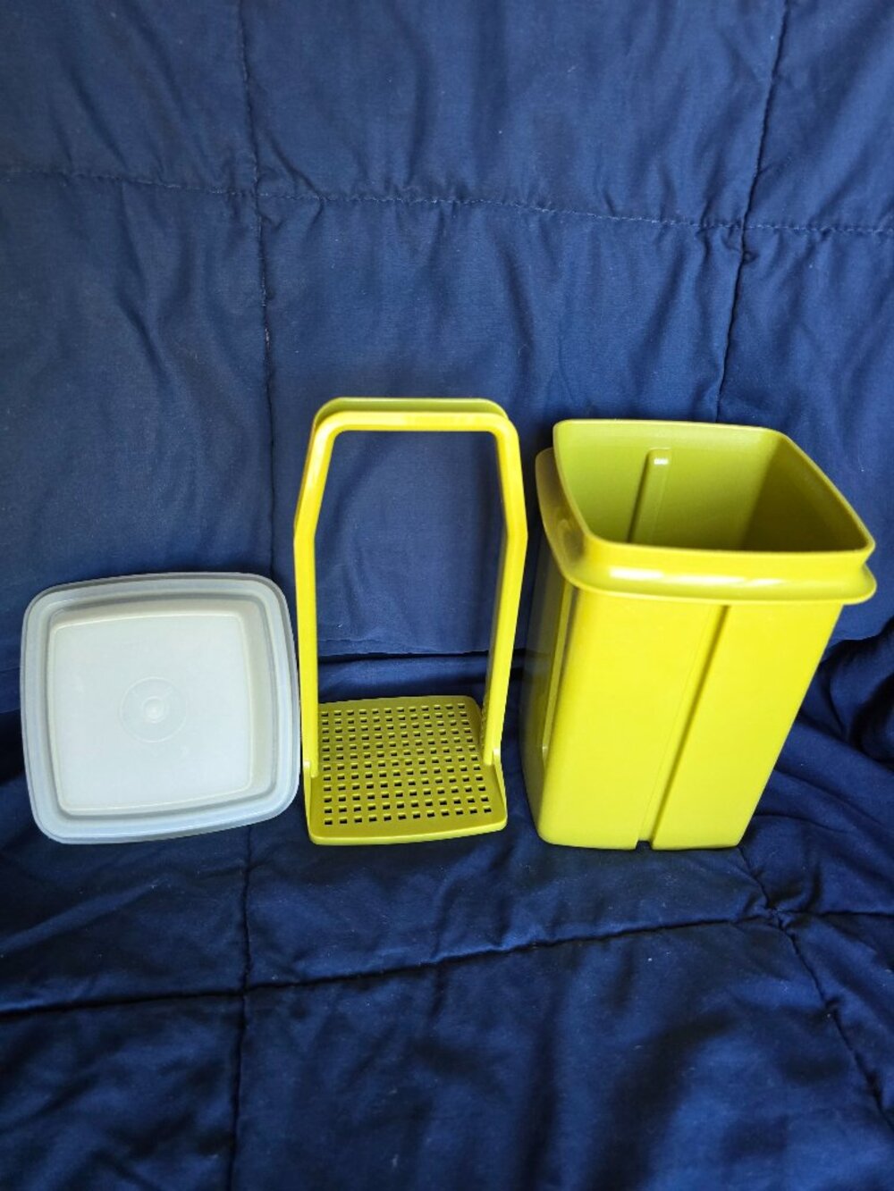 Vintage Tupperware Pickle Keeper 1330-1 Complete Set Avocado Green